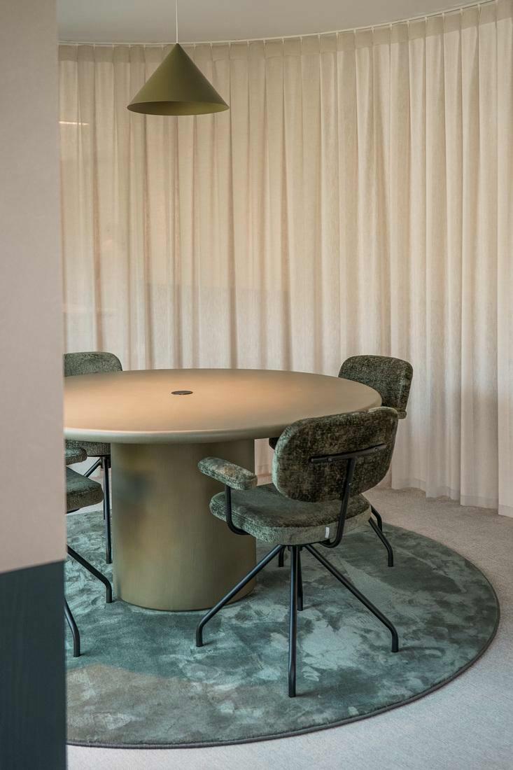 voghera desk chair