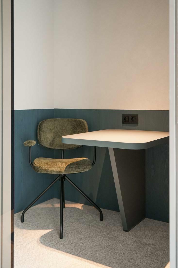 voghera desk chair